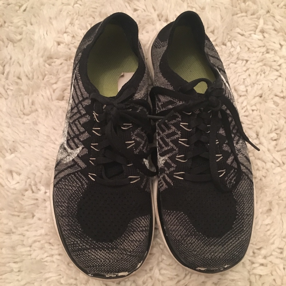 Nike tennis shoes